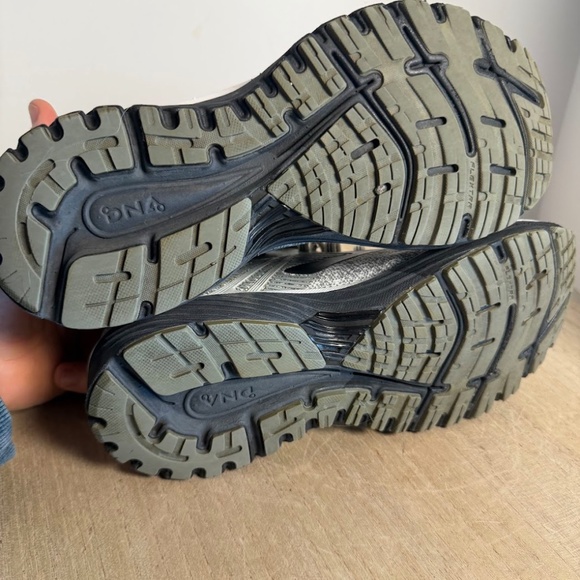 Brooks Ghost 12 Womens Running Shoes Gray Black Size 9 Medium EU 40.5 - Picture 5 of 8